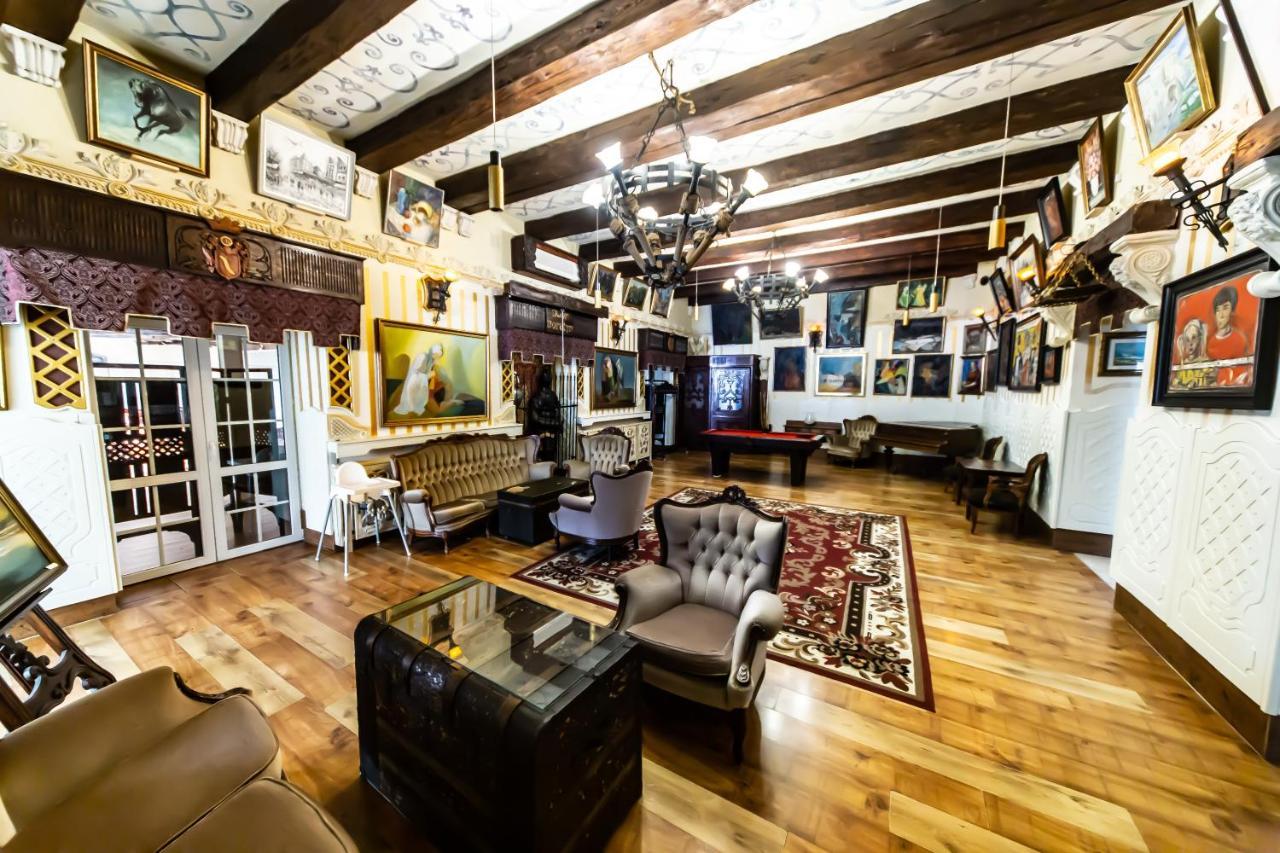 Dwor Boratyn Bed & Breakfast Ngoại thất bức ảnh