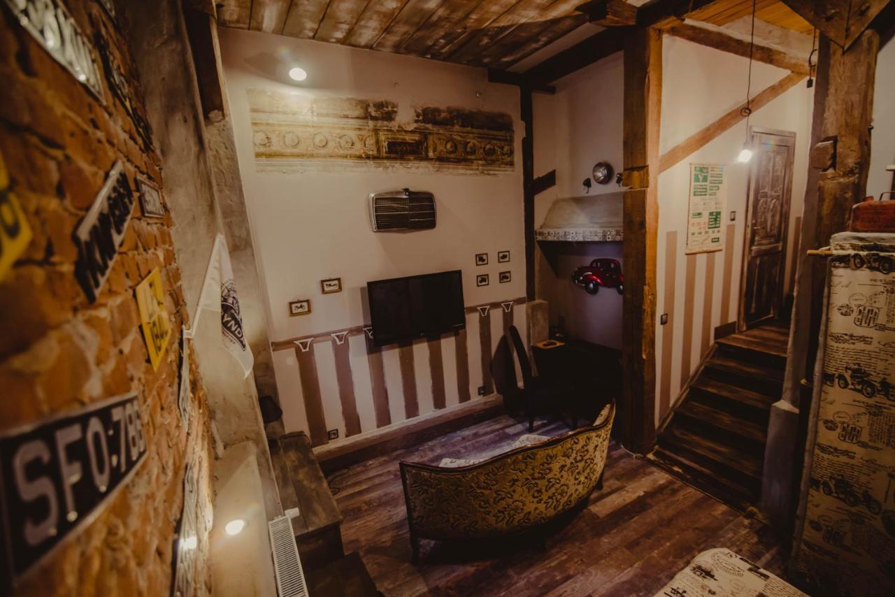 Dwor Boratyn Bed & Breakfast Ngoại thất bức ảnh