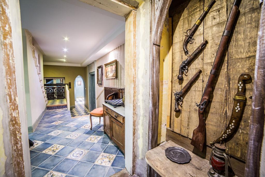 Dwor Boratyn Bed & Breakfast Ngoại thất bức ảnh